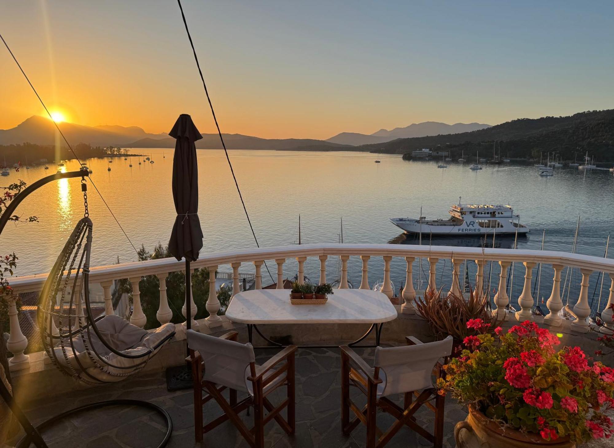 Kasteli Suite Poros Town 外观 照片