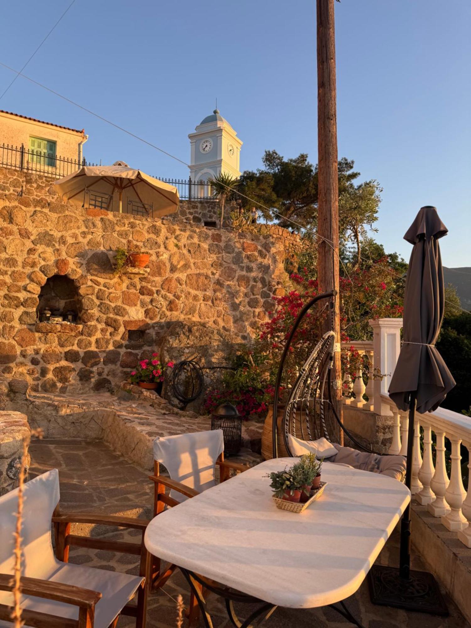 Kasteli Suite Poros Town 外观 照片